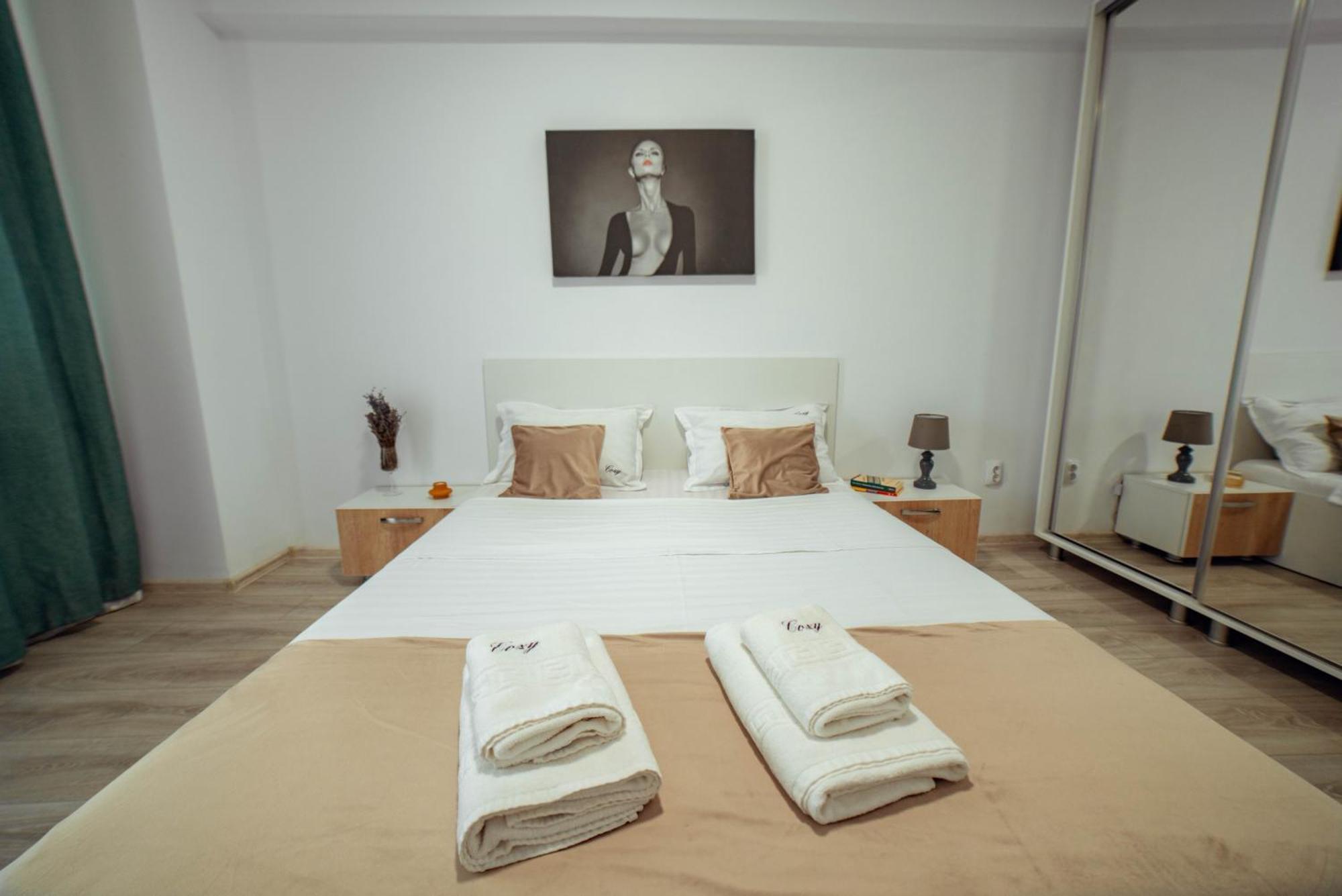 Cozy Apartments - One Residence Iasi Luaran gambar